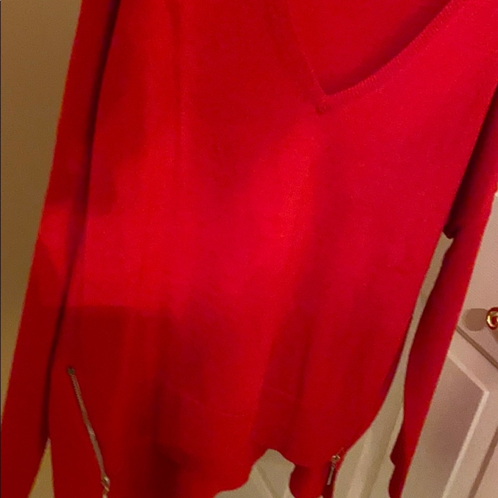 Sweater - Picture 5 of 5